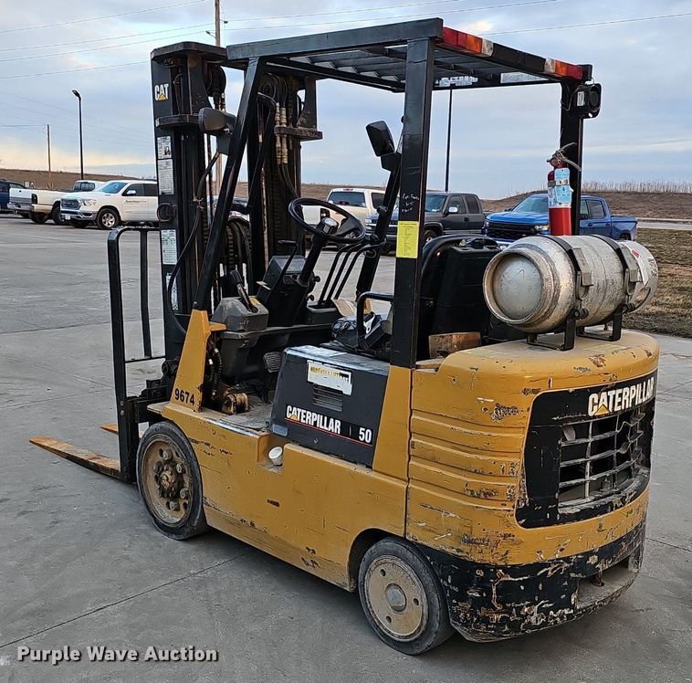 image for item DK0554 Caterpillar GC25 forklift