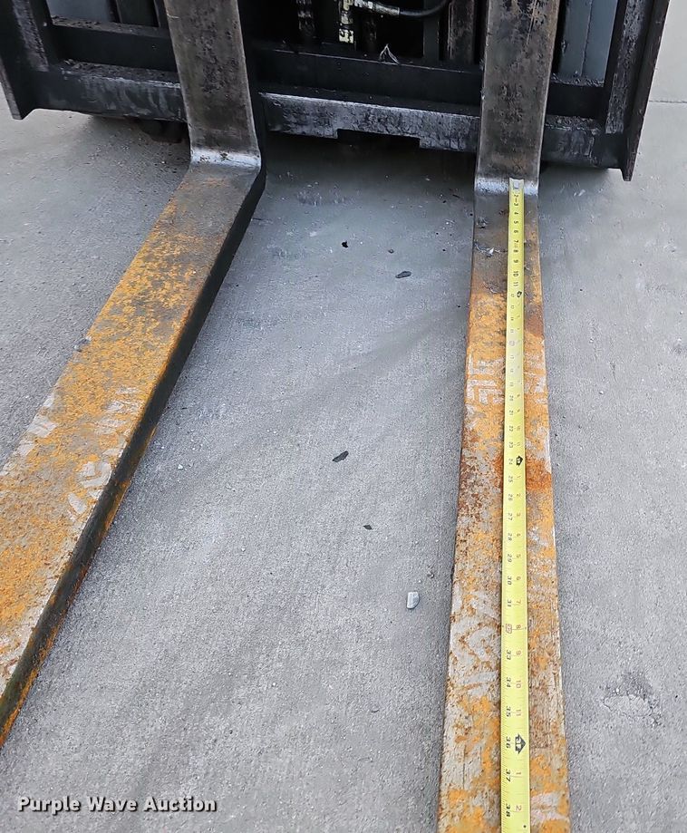 image for item DK0554 Caterpillar GC25 forklift