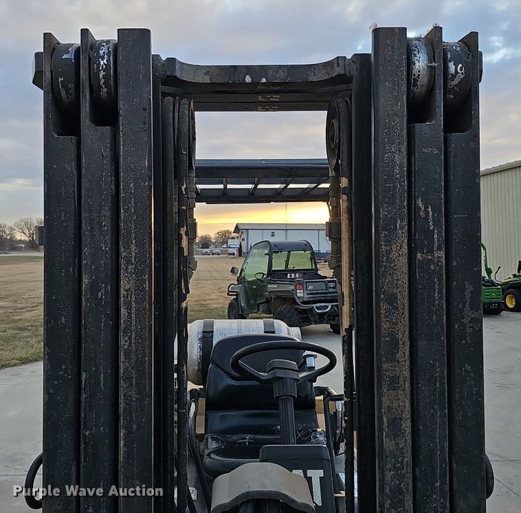 image for item DK0554 Caterpillar GC25 forklift