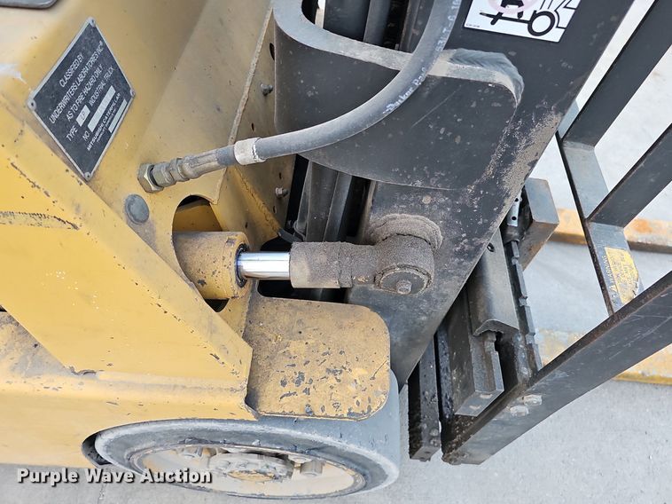 image for item DK0554 Caterpillar GC25 forklift