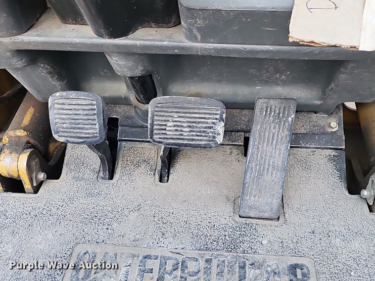 image for item DK0554 Caterpillar GC25 forklift