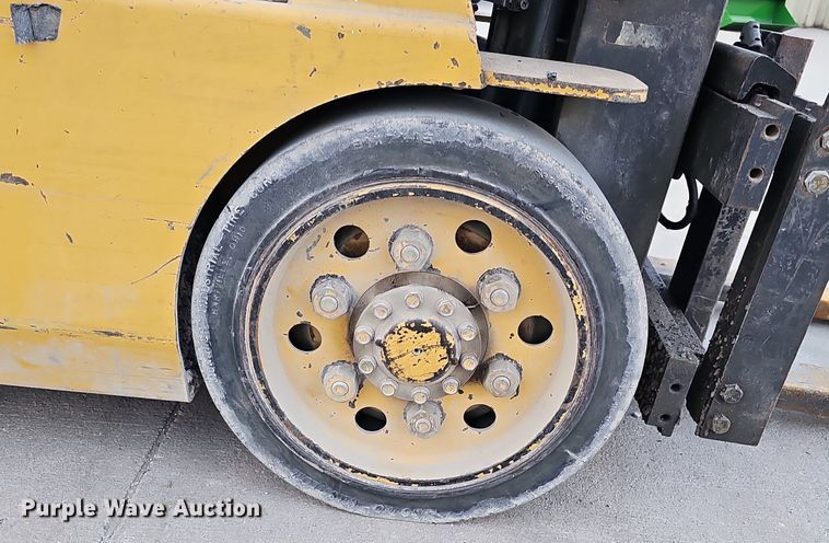 image for item DK0554 Caterpillar GC25 forklift