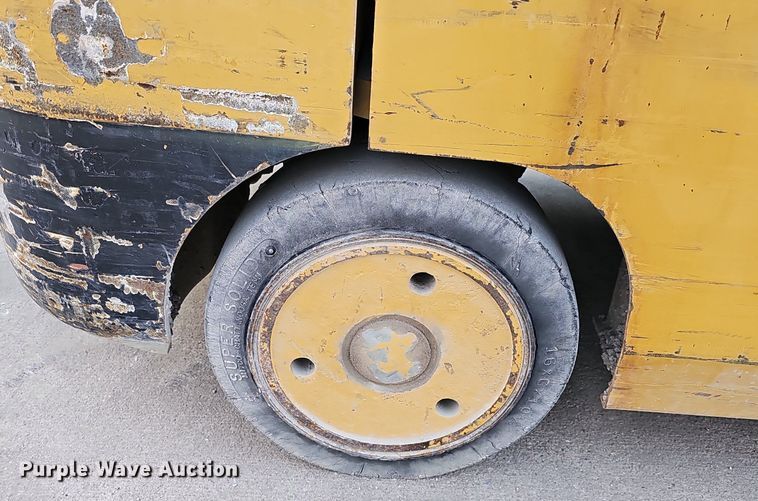 image for item DK0554 Caterpillar GC25 forklift