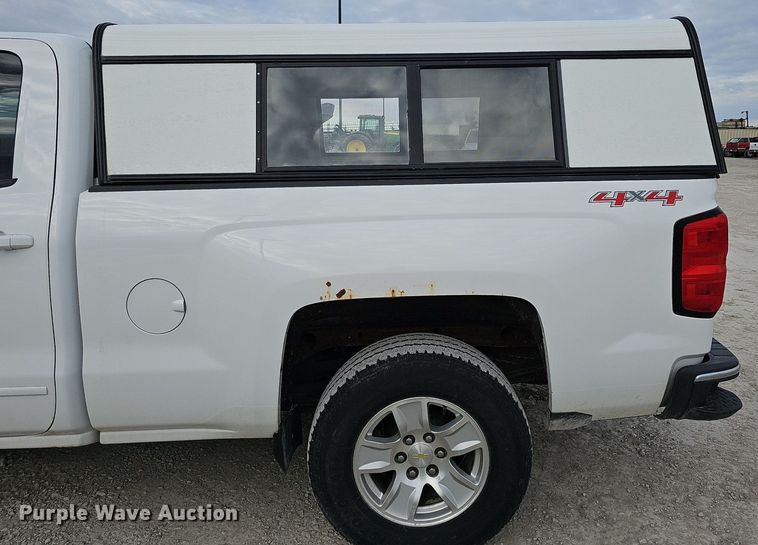 image for item DK0556 2015 Chevrolet Silverado 1500   Double Cab pickup truck