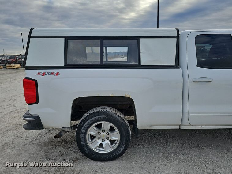 image for item DK0556 2015 Chevrolet Silverado 1500   Double Cab pickup truck