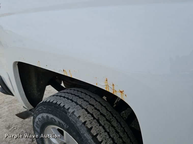 image for item DK0556 2015 Chevrolet Silverado 1500   Double Cab pickup truck