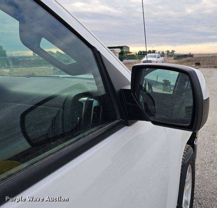 image for item DK0556 2015 Chevrolet Silverado 1500   Double Cab pickup truck