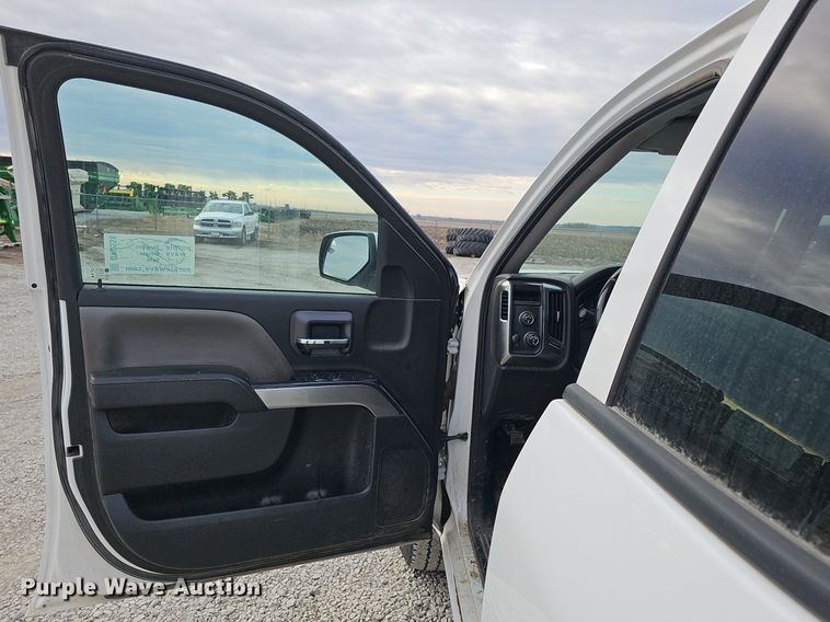 image for item DK0556 2015 Chevrolet Silverado 1500   Double Cab pickup truck