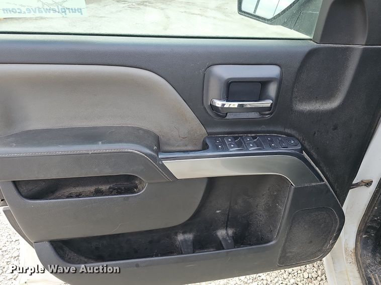 image for item DK0556 2015 Chevrolet Silverado 1500   Double Cab pickup truck