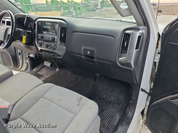 image for item DK0556 2015 Chevrolet Silverado 1500   Double Cab pickup truck