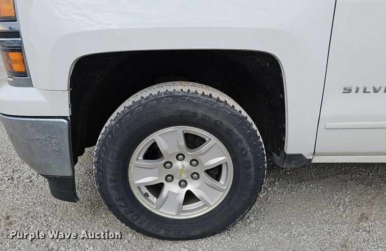 image for item DK0556 2015 Chevrolet Silverado 1500   Double Cab pickup truck