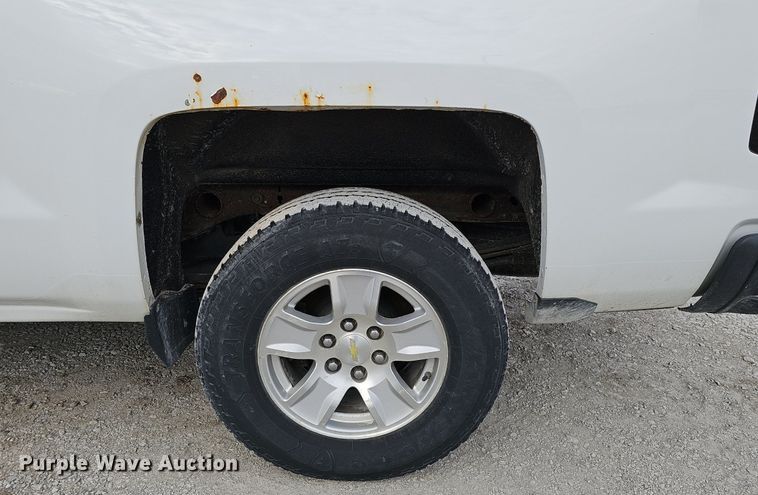 image for item DK0556 2015 Chevrolet Silverado 1500   Double Cab pickup truck