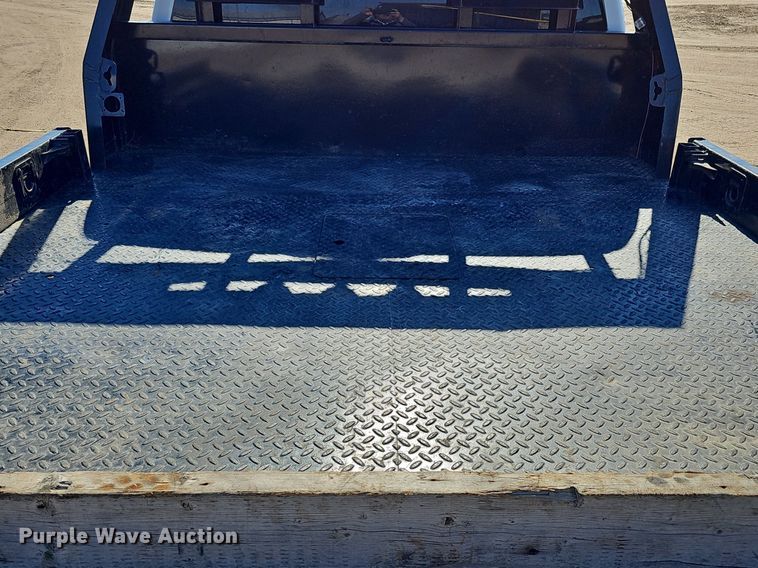 image for item DK0571 2004 Chevrolet Silverado 1500 Ext. Cab flatbed pickup truck