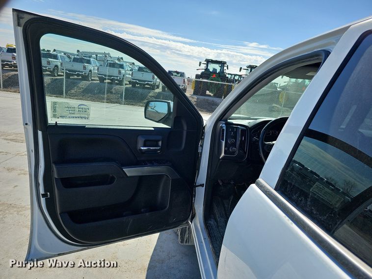 image for item DK0593 2018 Chevrolet Silverado 1500 Double Cab pickup truck