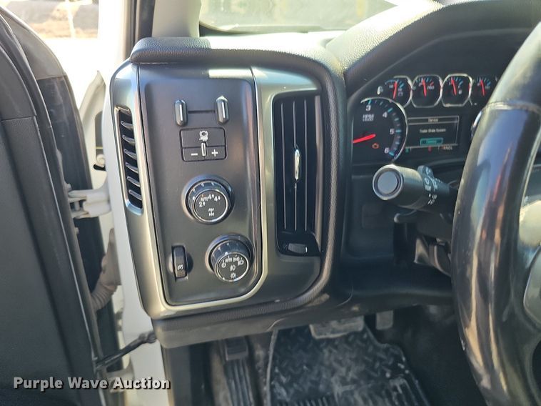 image for item DK0593 2018 Chevrolet Silverado 1500 Double Cab pickup truck