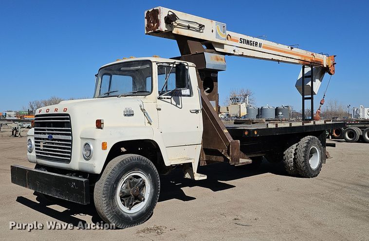 image for item DK0606 1979 Ford 800 crane truck
