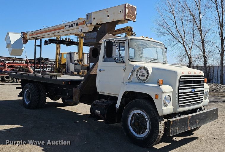 image for item DK0606 1979 Ford 800 crane truck