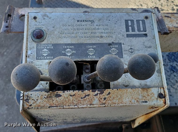 image for item DK0606 1979 Ford 800 crane truck