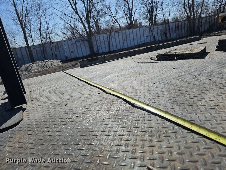 image for item DK0606 1979 Ford 800 crane truck