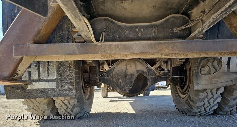 image for item DK0606 1979 Ford 800 crane truck