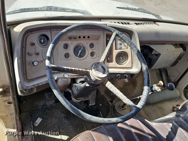 image for item DK0606 1979 Ford 800 crane truck