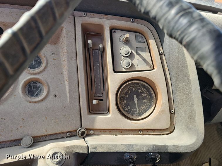 image for item DK0606 1979 Ford 800 crane truck