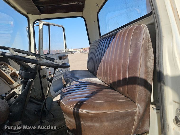 image for item DK0606 1979 Ford 800 crane truck