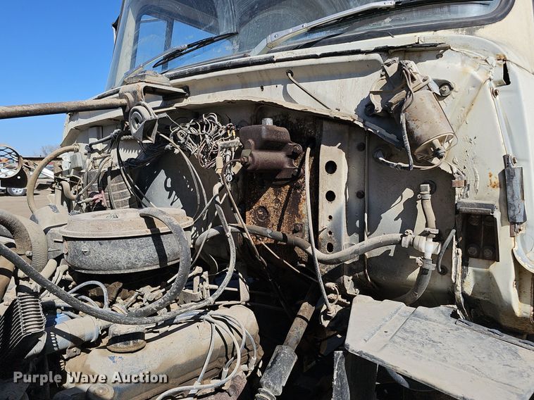 image for item DK0606 1979 Ford 800 crane truck