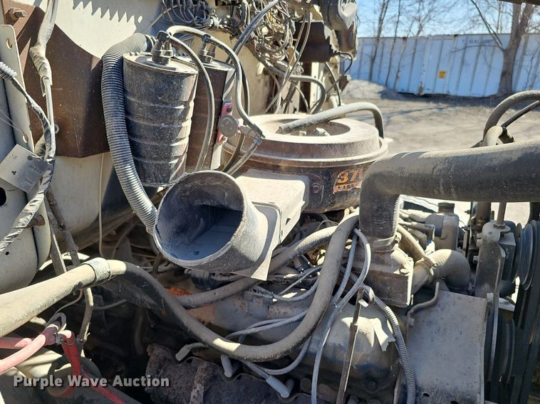 image for item DK0606 1979 Ford 800 crane truck