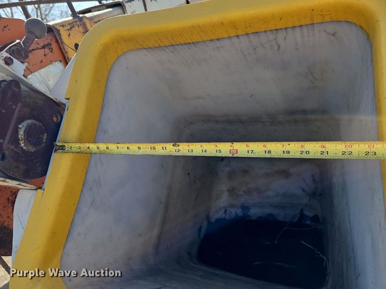 image for item DK0606 1979 Ford 800 crane truck