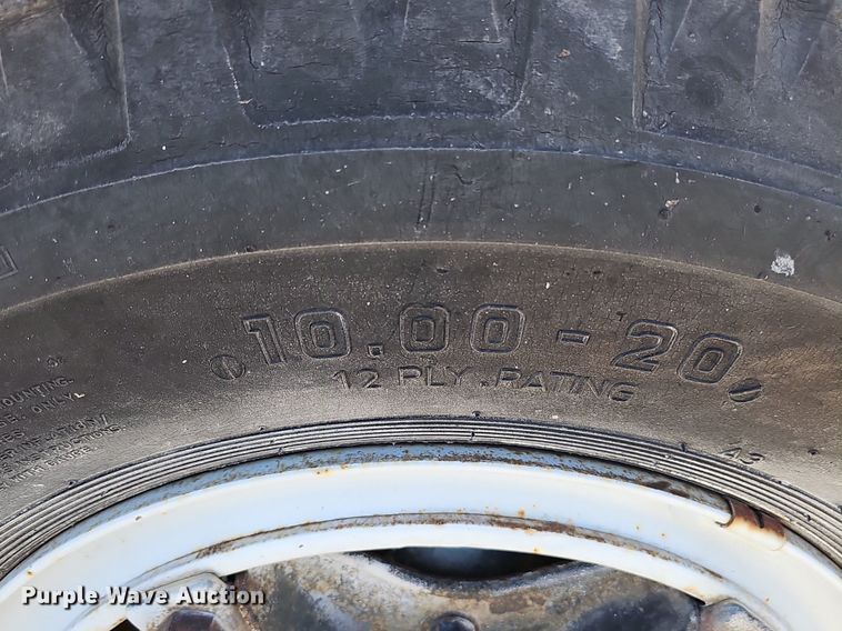 image for item DK0606 1979 Ford 800 crane truck