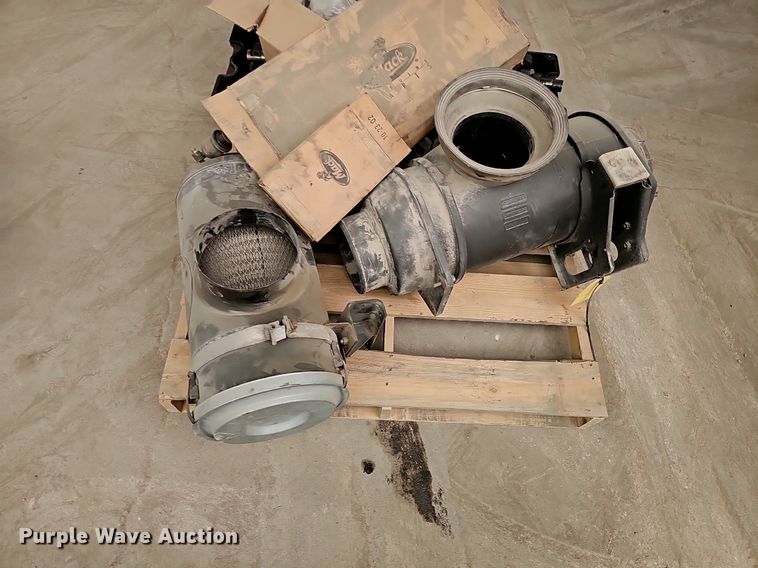 Truck and trailer parts in Omaha, NE Item DK0609 for sale Purple Wave