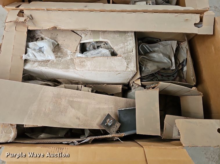 Truck and trailer parts in Omaha, NE Item DK0609 for sale Purple Wave