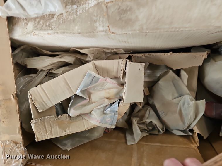 Truck and trailer parts in Omaha, NE Item DK0609 for sale Purple Wave