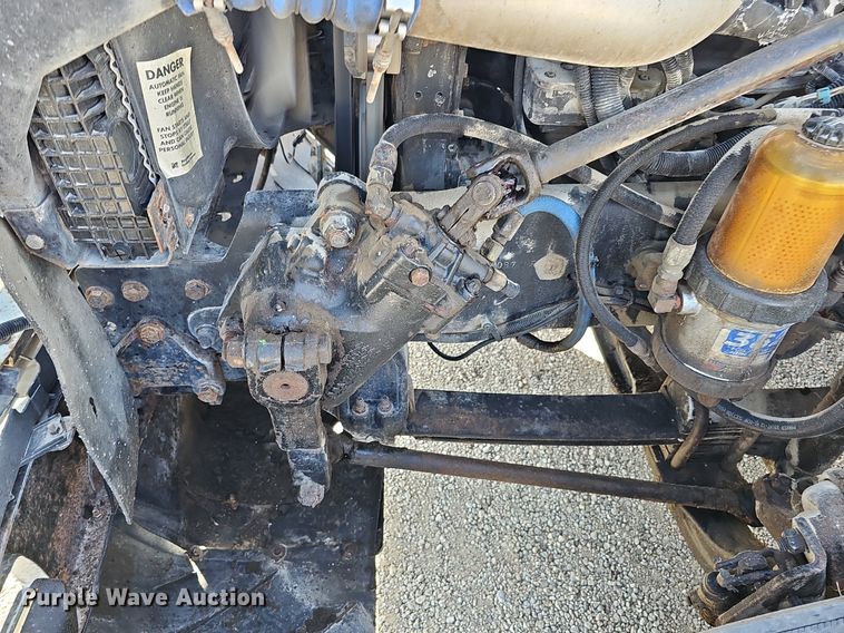 image for item DK0612 2000 Freightliner FLD112 semi truck