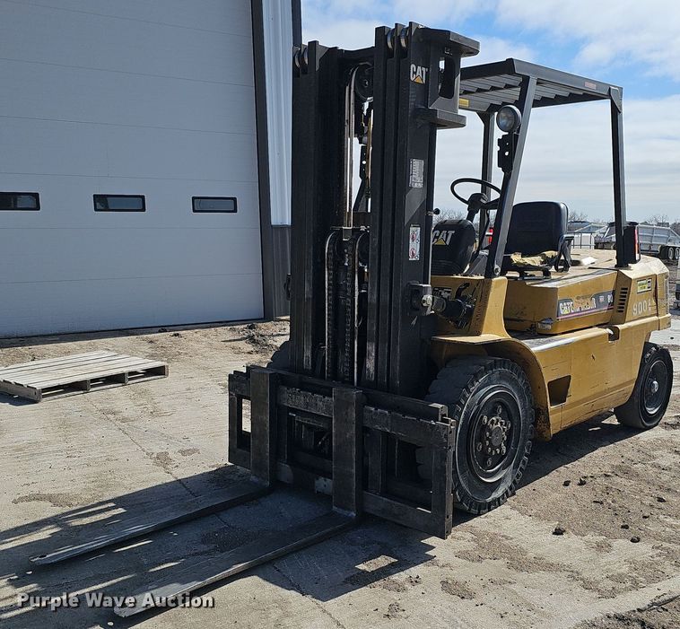 1997 Caterpillar 80 forklift in Sutton, NE | Item DK0614 sold | Purple Wave