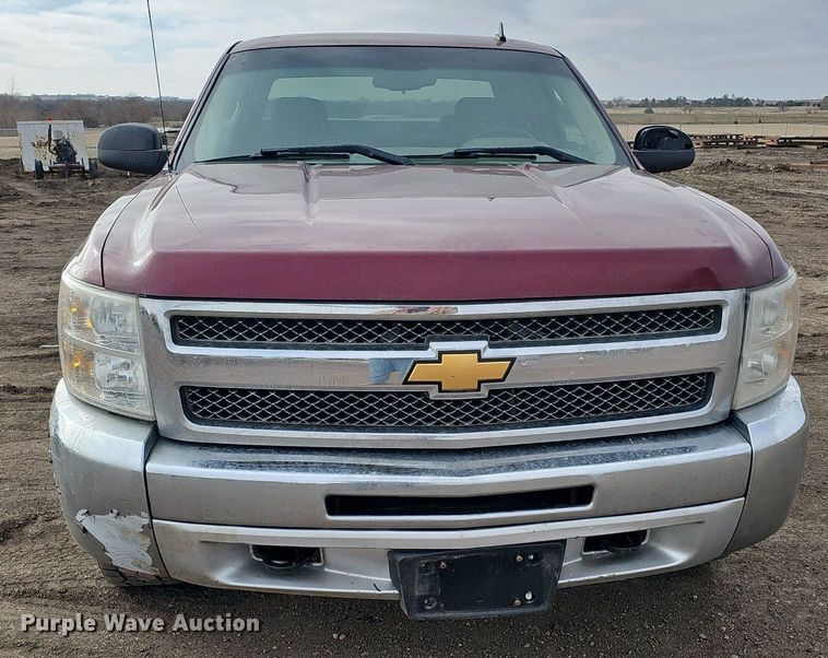 image for item DK0615 2013 Chevrolet Silverado 1500 Ext. Cab pickup truck