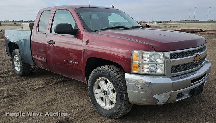 image for item DK0615 2013 Chevrolet Silverado 1500 Ext. Cab pickup truck