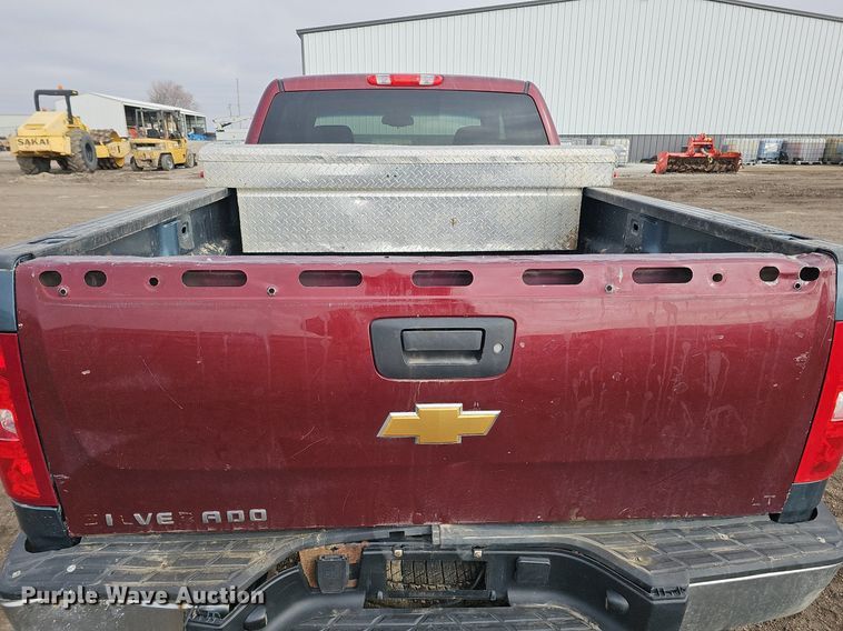 image for item DK0615 2013 Chevrolet Silverado 1500 Ext. Cab pickup truck