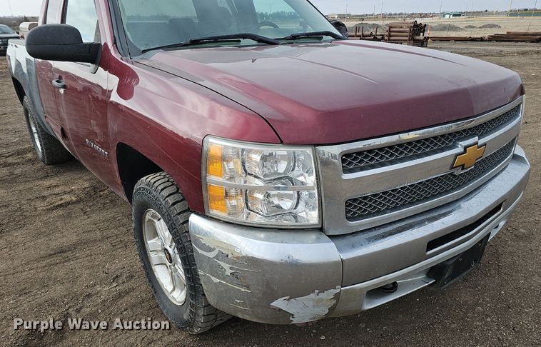 image for item DK0615 2013 Chevrolet Silverado 1500 Ext. Cab pickup truck