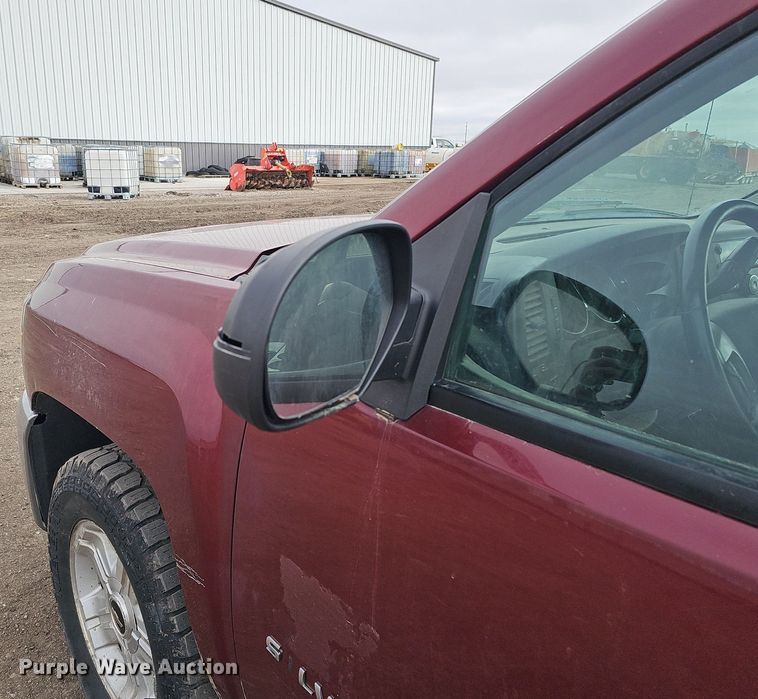 image for item DK0615 2013 Chevrolet Silverado 1500 Ext. Cab pickup truck