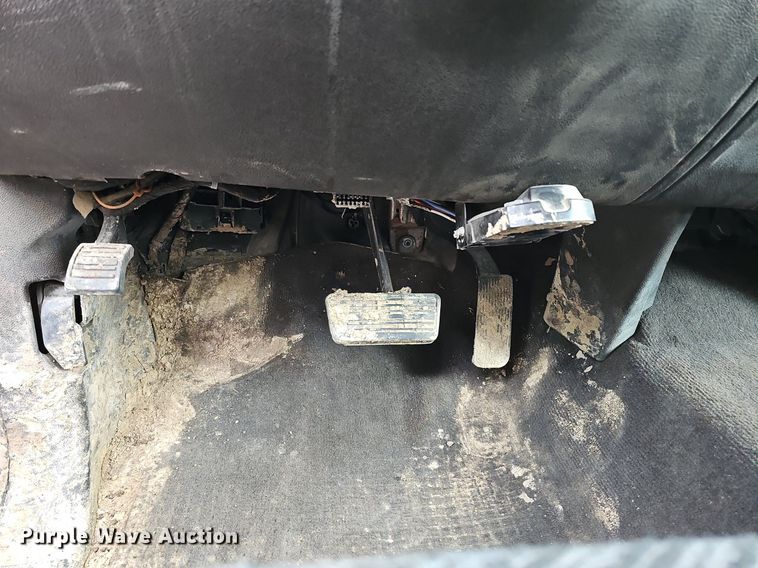 image for item DK0615 2013 Chevrolet Silverado 1500 Ext. Cab pickup truck