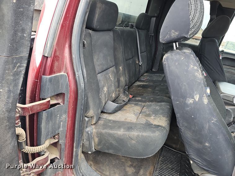 image for item DK0615 2013 Chevrolet Silverado 1500 Ext. Cab pickup truck