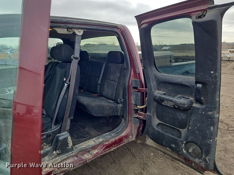 image for item DK0615 2013 Chevrolet Silverado 1500 Ext. Cab pickup truck