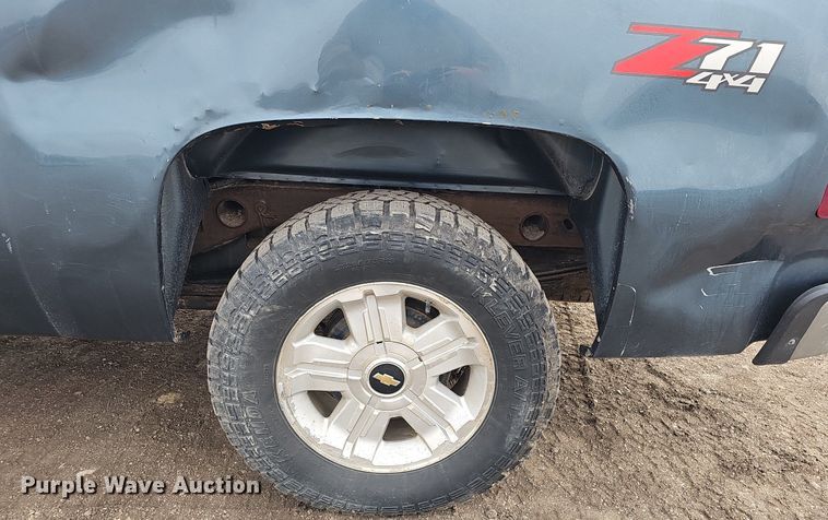 image for item DK0615 2013 Chevrolet Silverado 1500 Ext. Cab pickup truck