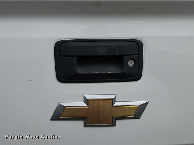 image for item DK0619 2017 Chevrolet Silverado 1500 Crew Cab pickup truck