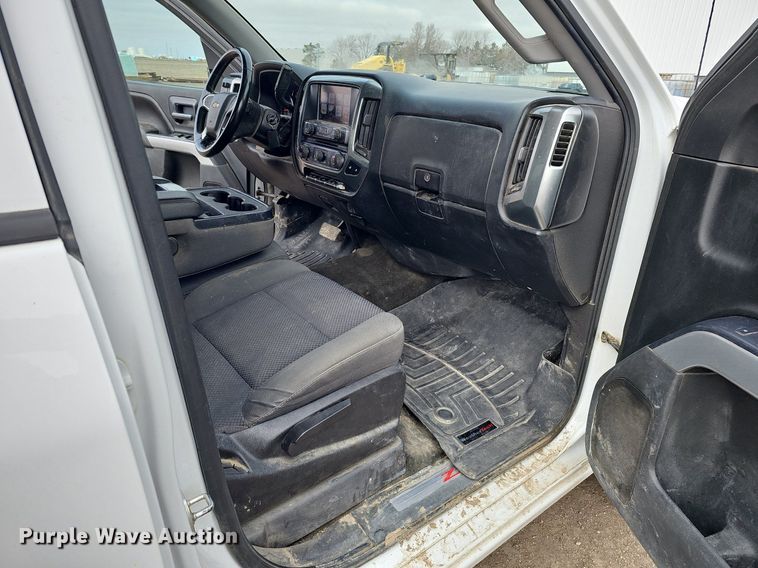 image for item DK0619 2017 Chevrolet Silverado 1500 Crew Cab pickup truck