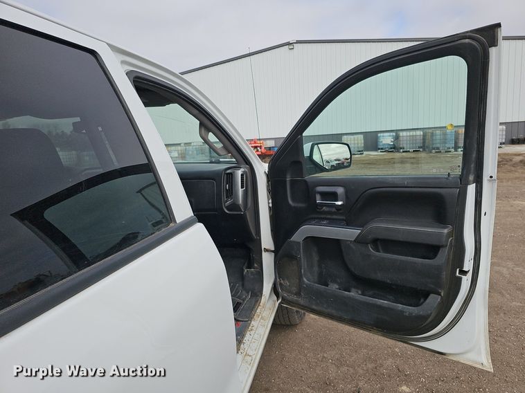 image for item DK0619 2017 Chevrolet Silverado 1500 Crew Cab pickup truck