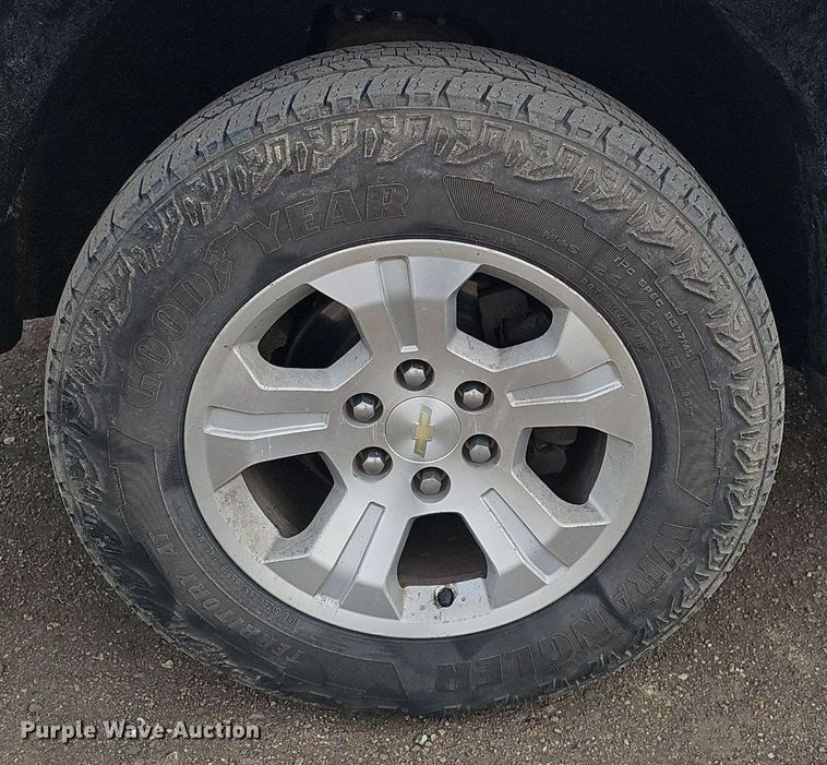 image for item DK0619 2017 Chevrolet Silverado 1500 Crew Cab pickup truck