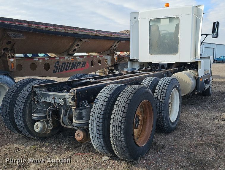 image for item DK0628 1992 Kenworth truck cab and chassis